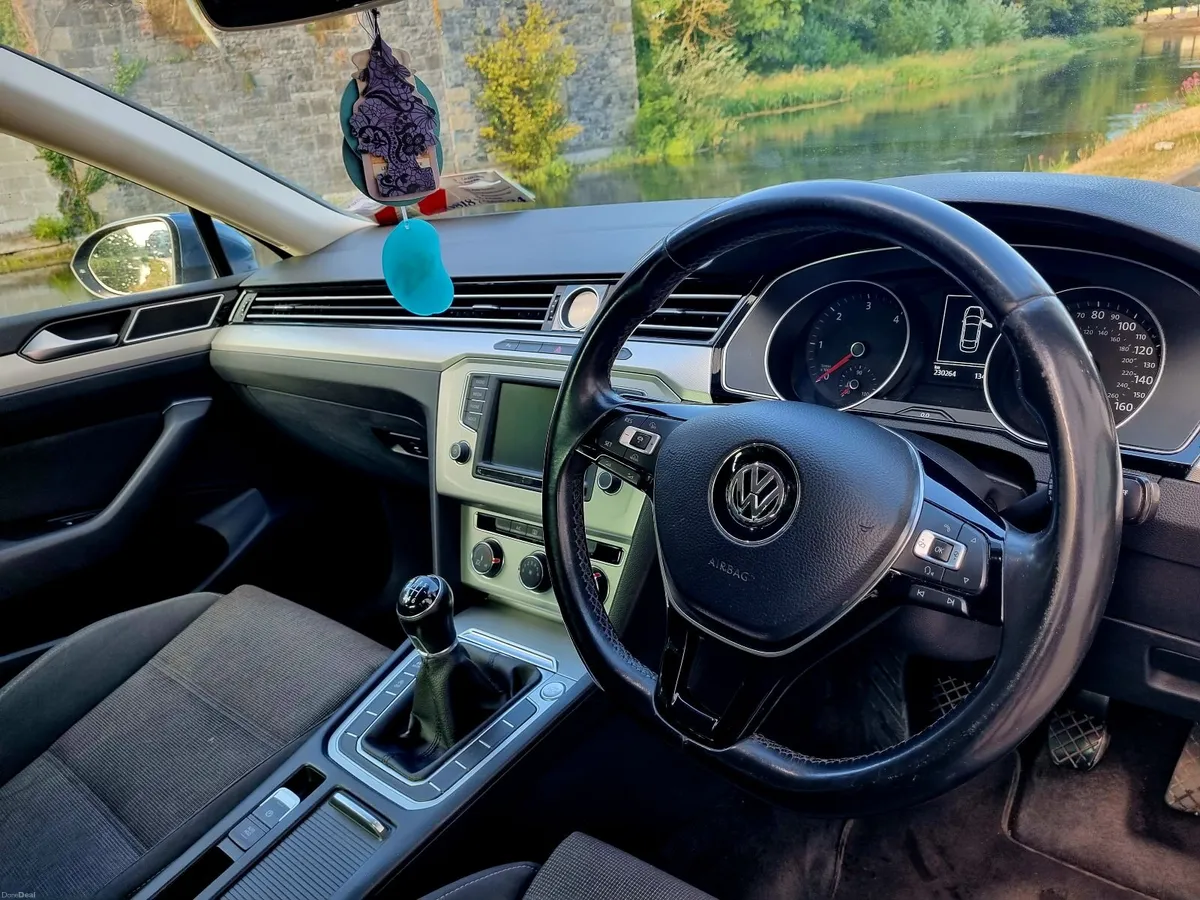 2016 Volkswagen Passat 2.0 TDI - Image 4