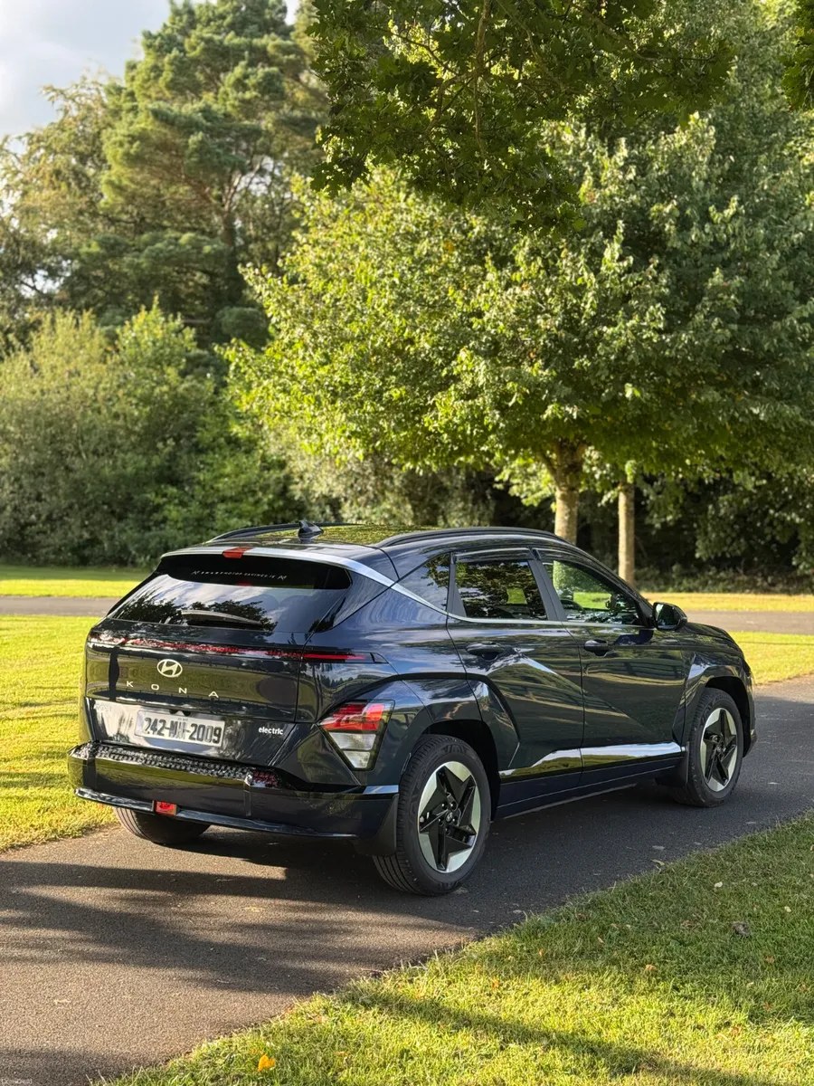 2024 Hyundai Kona Electric–HIGH SPEC–Only 18k km - Image 6