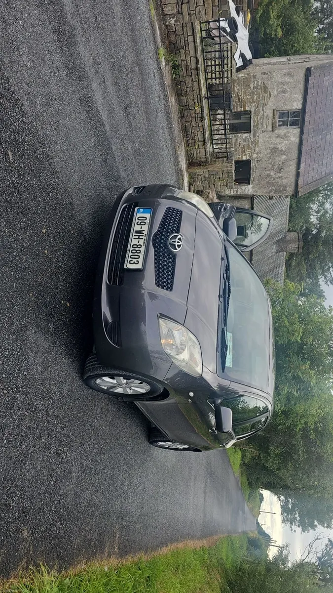 Toyota Yaris 2009 - Image 6