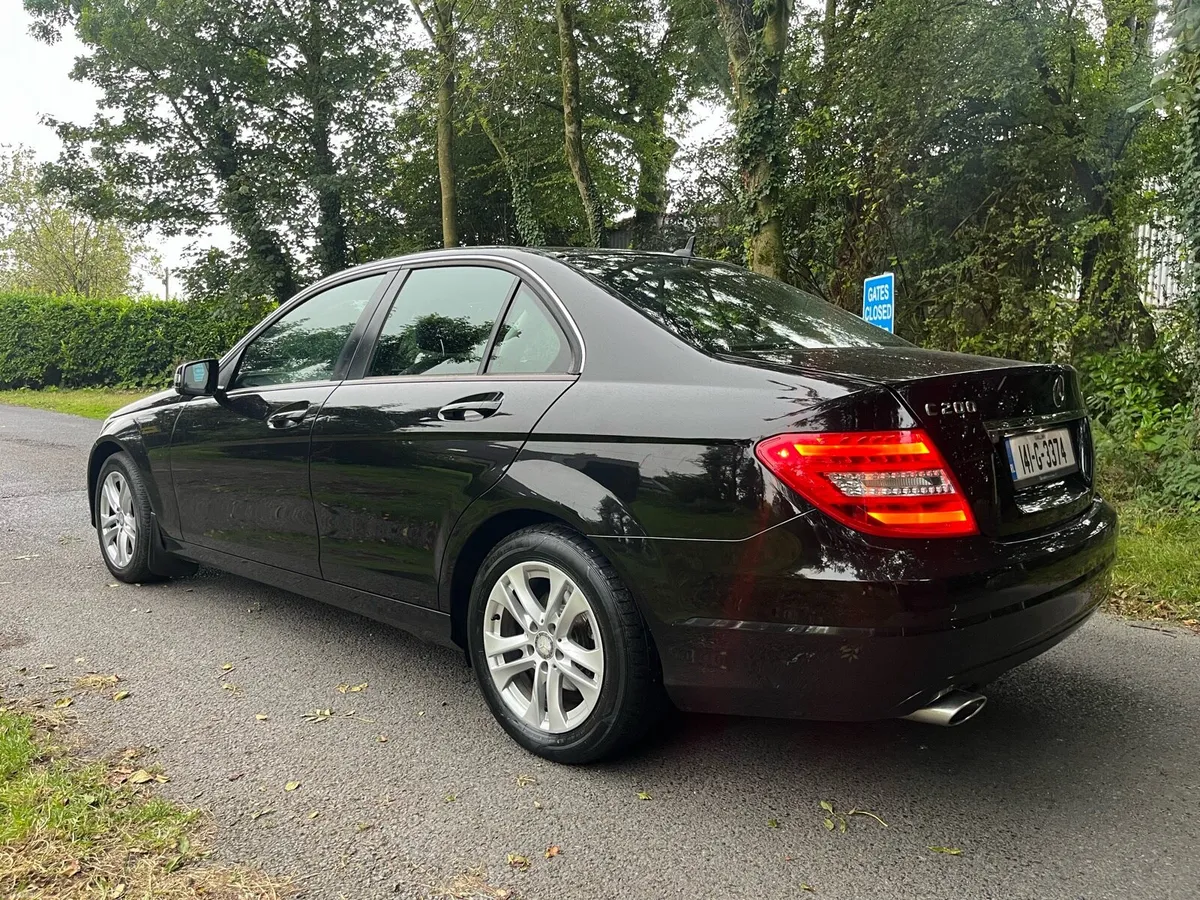 2014 MERCEDES BENZ C200(lOW KMS) - Image 6