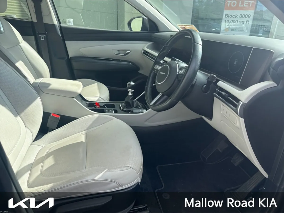 Hyundai Tucson EXECUTIVE PLUS 5DR - Image 2
