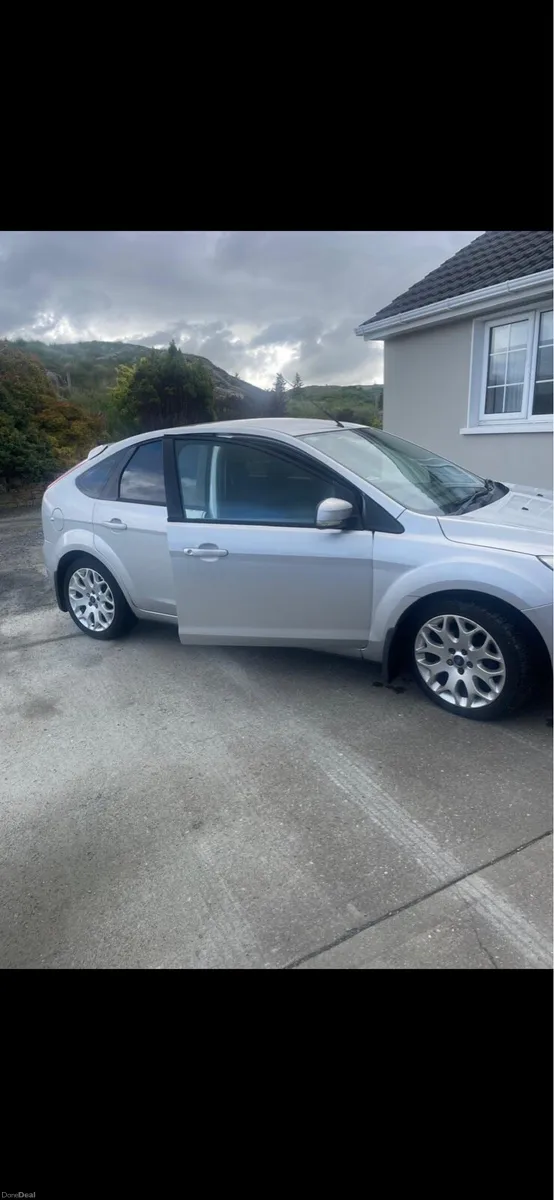 2010 FORD FOCUS 98k Miles - Image 4