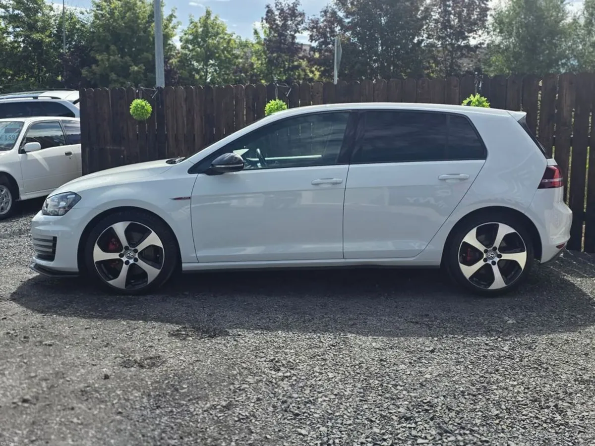 Volkswagen Golf GOLF - GTI - LOW KMS - Image 4