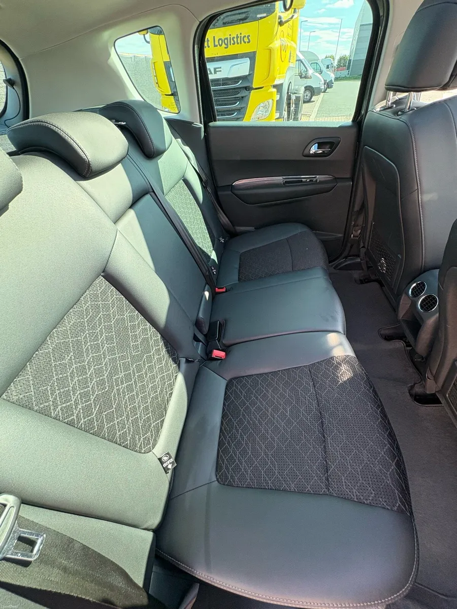 Peugeot 3008 4Hybrid 2015 - Image 4