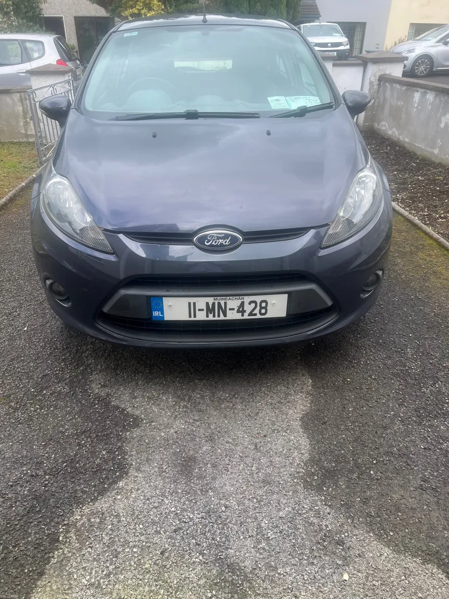 Ford Fiesta 2011 - Image 2