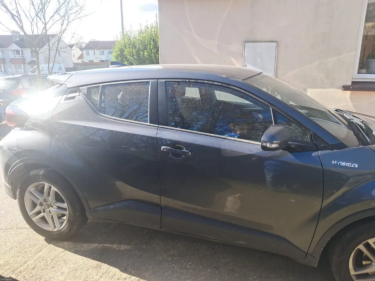 Car - Image 3