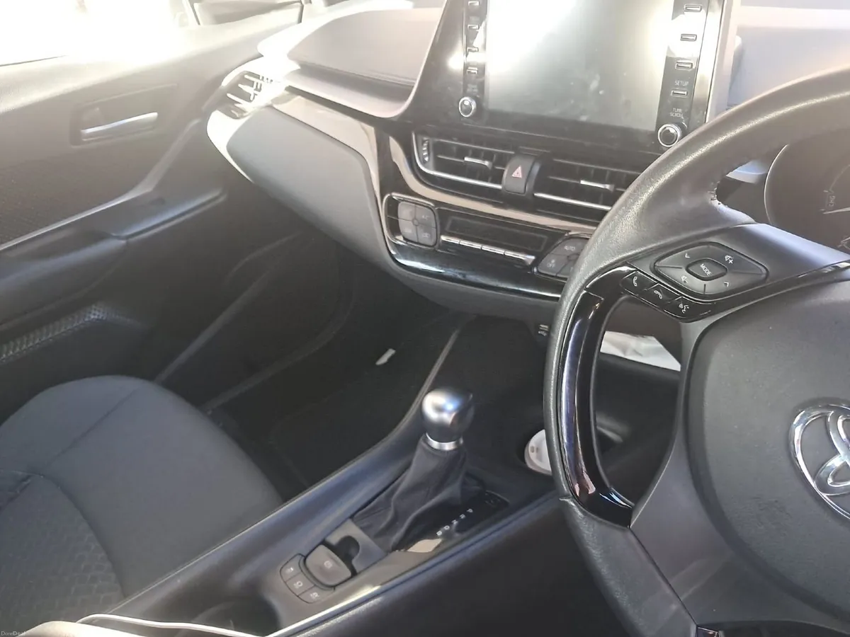 Car - Image 4