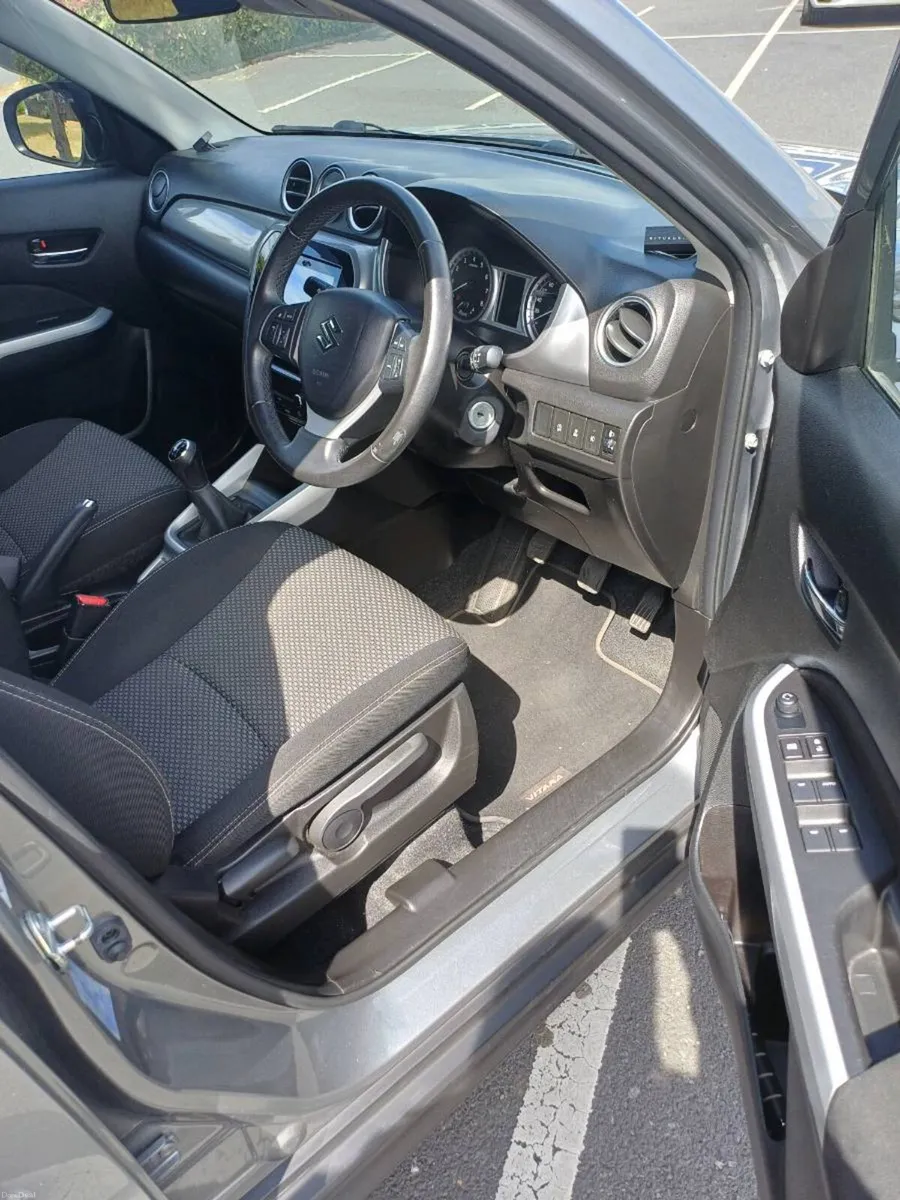 2017 Suzuki Vitara 1.6 petrol - Image 6