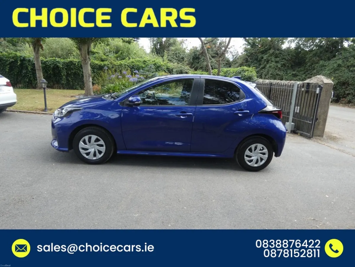Toyota Yaris 1.5 AUTO HYBRID - Image 3