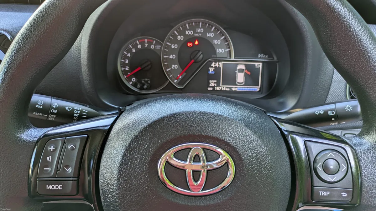 LOW MILEAGE TOYOTA YARIS 1.3 PETROL AUTO, 2016 - Image 5