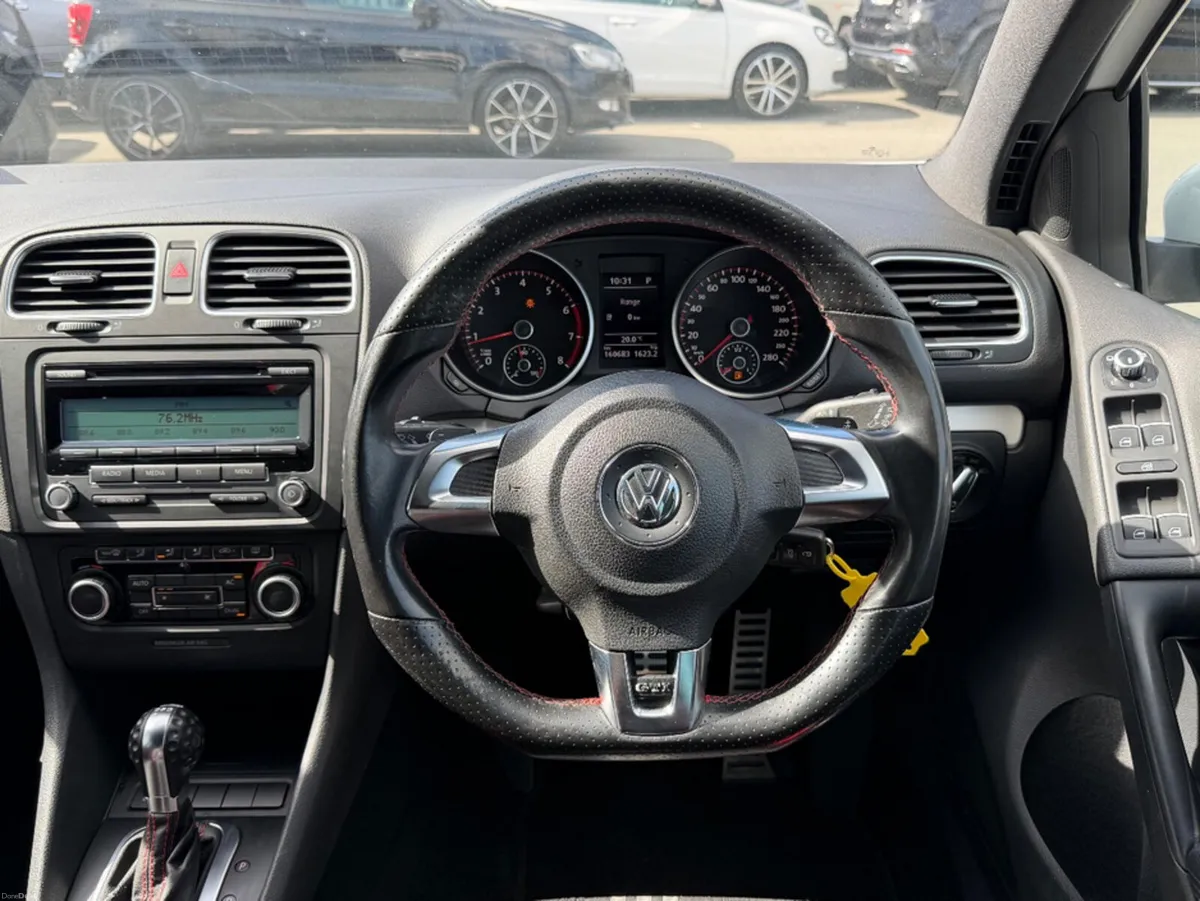 Volkswagen Golf GTI ADIDAS EDITION - Image 6