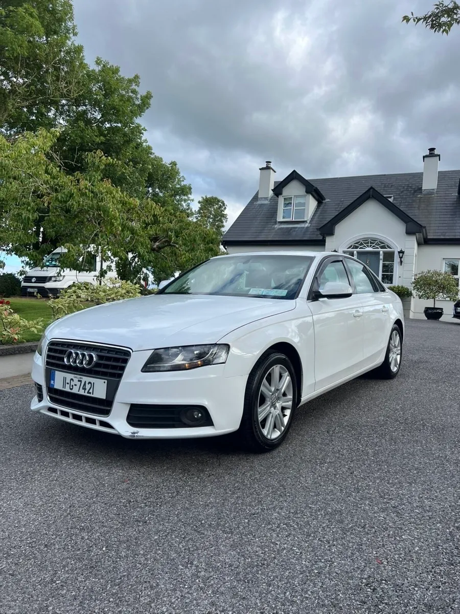 2011 Audi a4 - Image 2