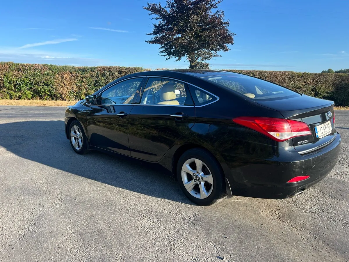 12 Hyundai i40 1.7 Diesel nct 6/27 - Image 3