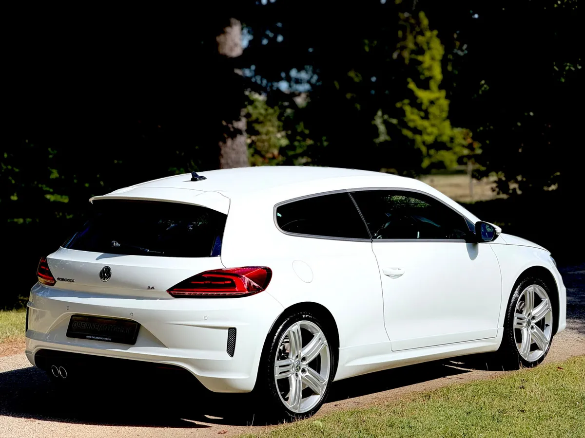 2.0TDI 150BHP 6SPD * FULL FACTORY R-LINE * - Image 5