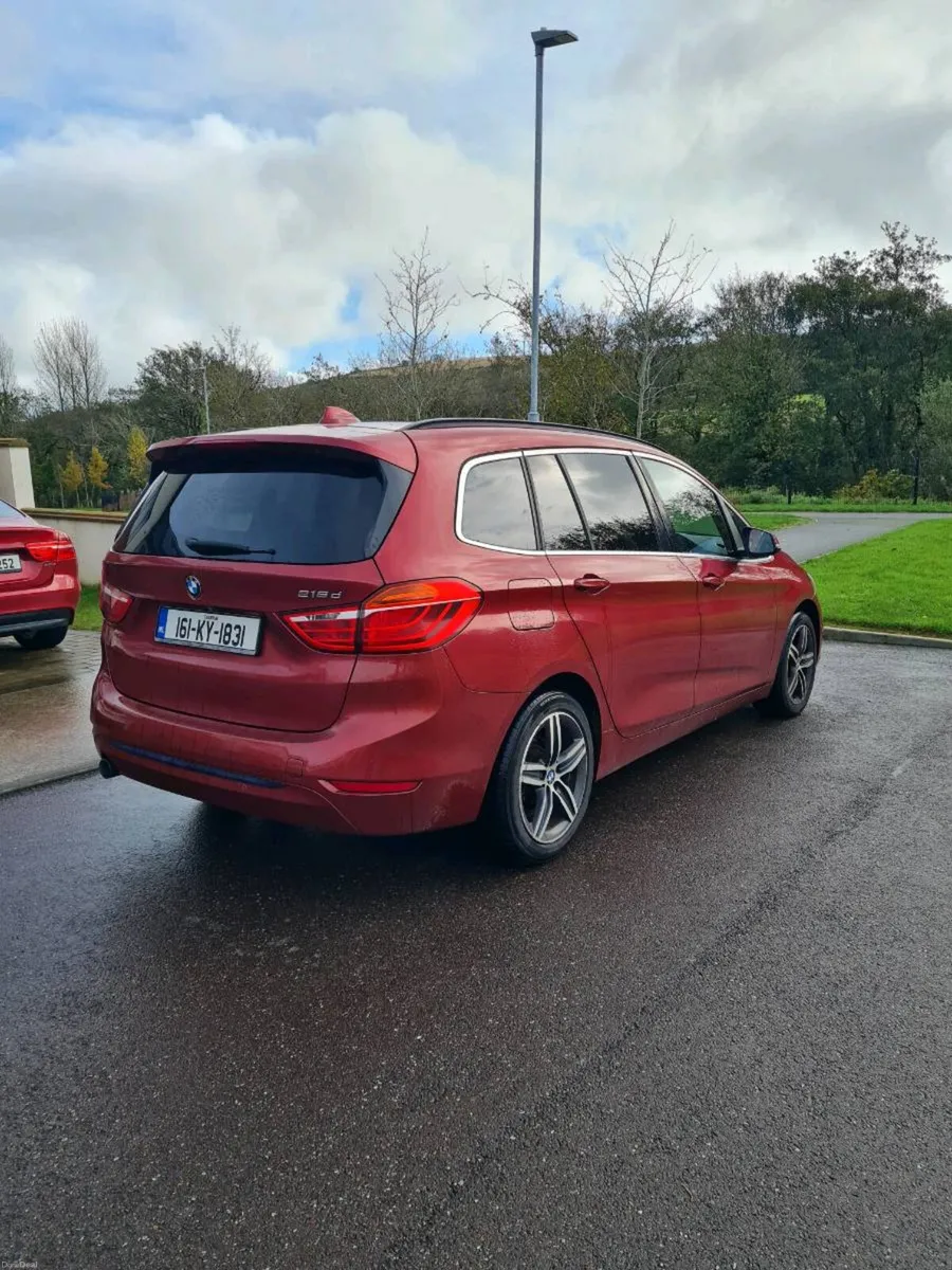 BMW 2 Series, High Spec, 7 seater - Image 2