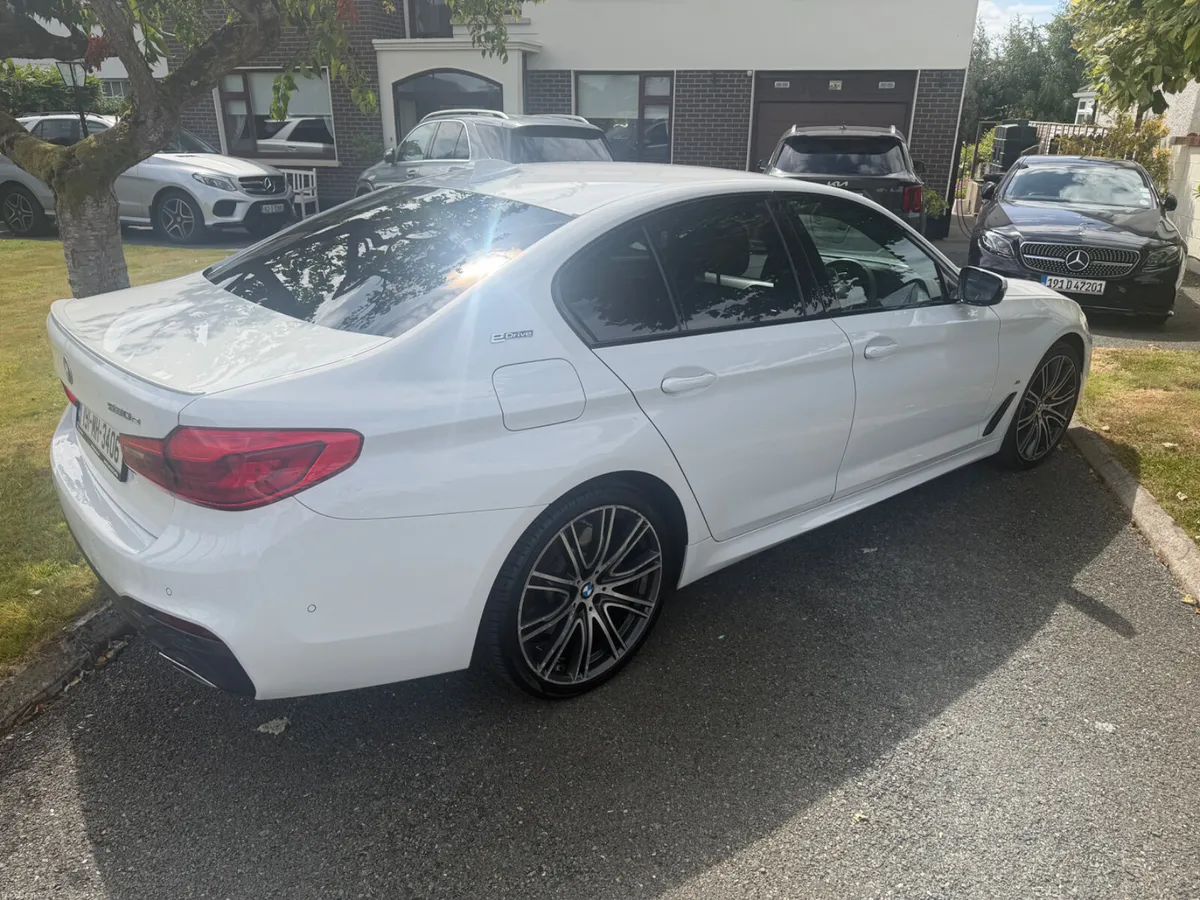 2019 BMW 530e MSport low kilometres - Image 4