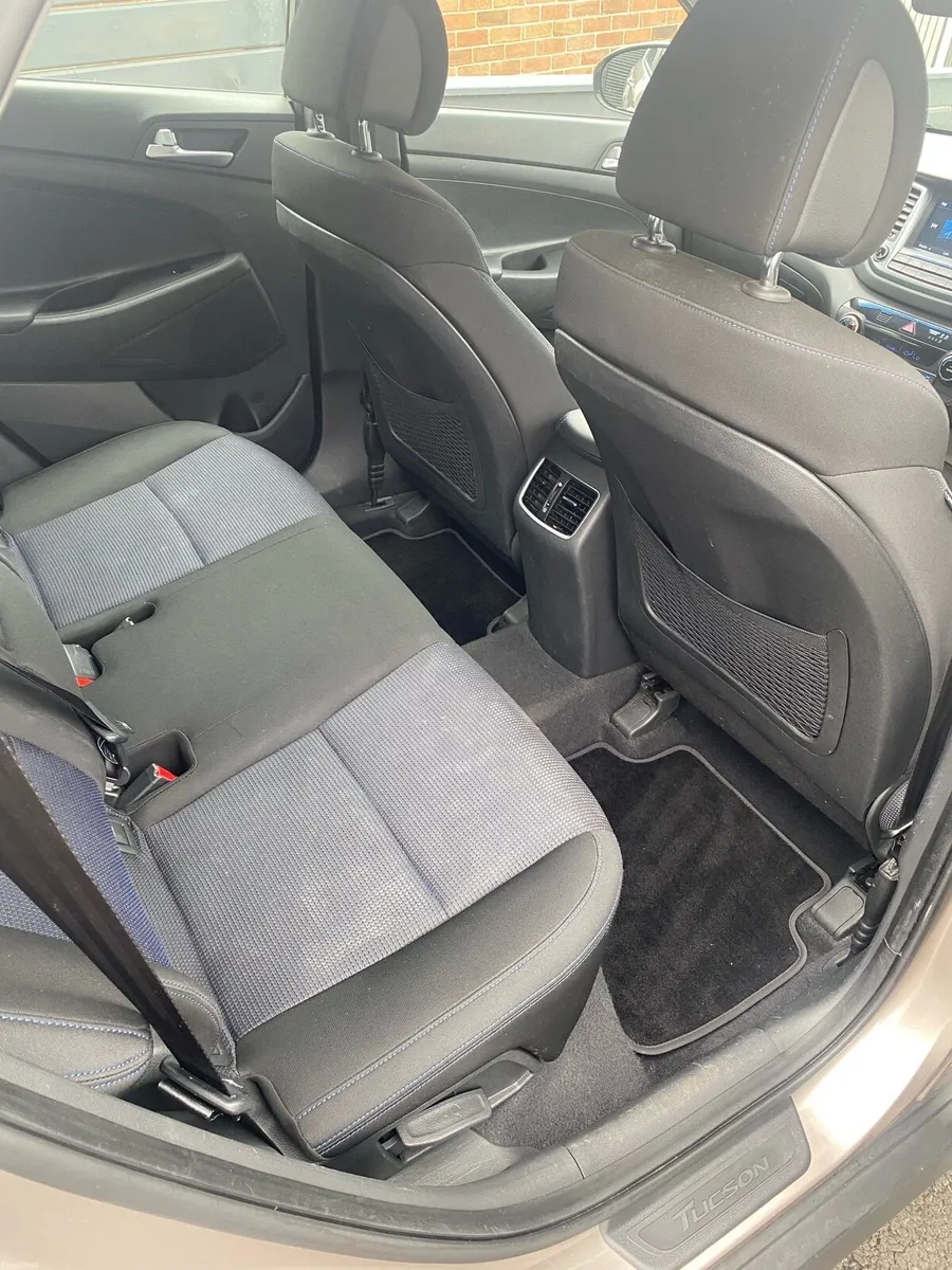 2016 Hyundai Tucson CRDI SE Nav Blue - Image 6