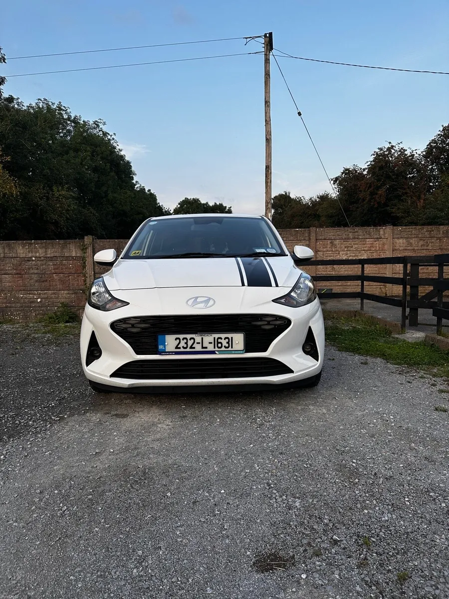 Hyundai i10 DeLuxe Plus 2023 - Automatic - 1 Owner - Image 1