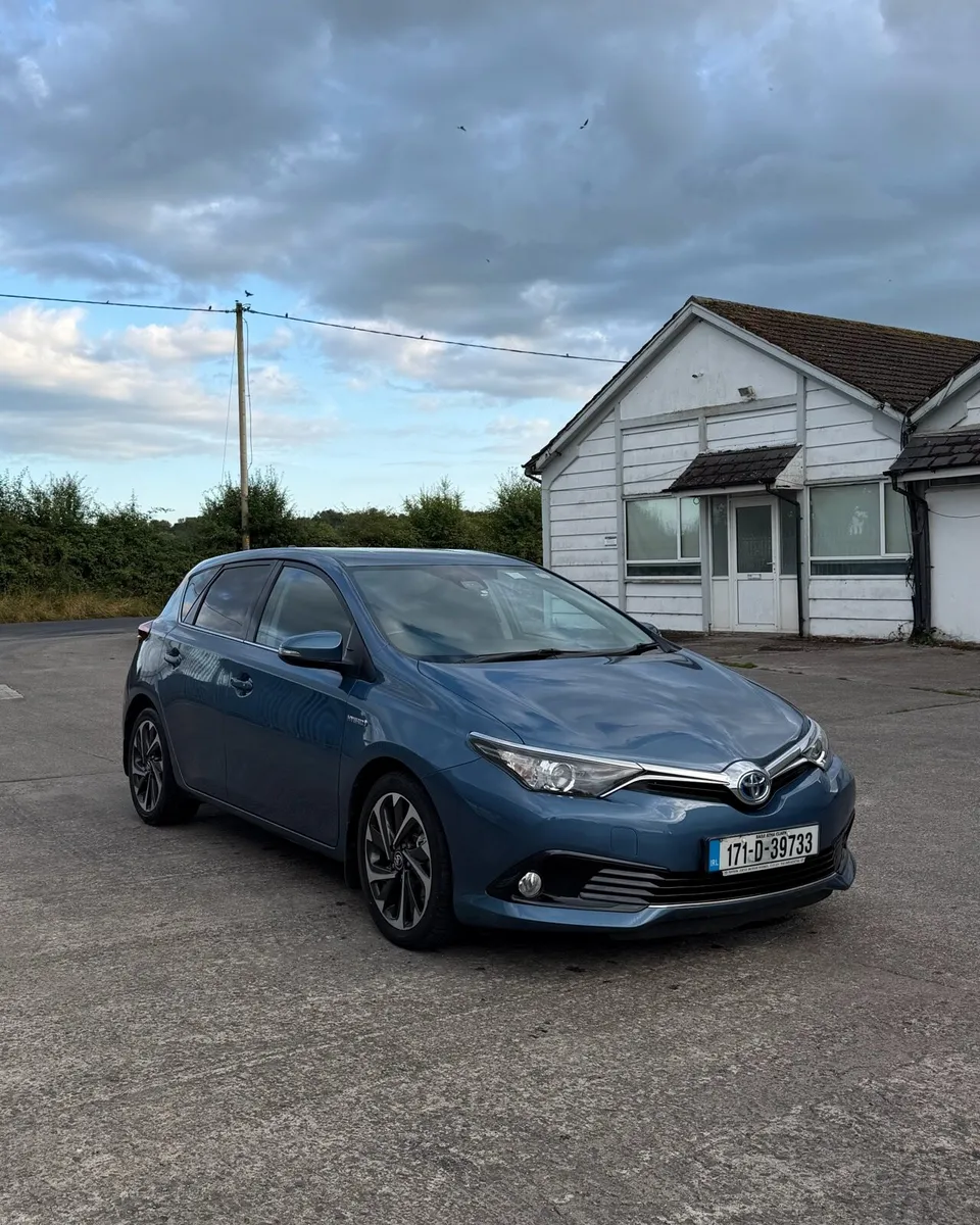 Toyota Auris 2017, LUNA, 1.8 P/HYB, NCT/TAX - Image 1