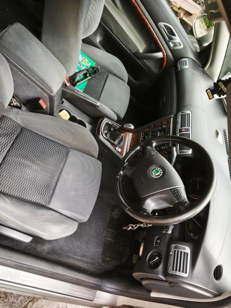 2009 Skoda Superb - Image 5