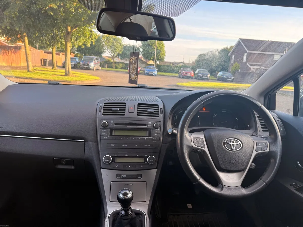 Toyota Avensis 2009 - Image 6
