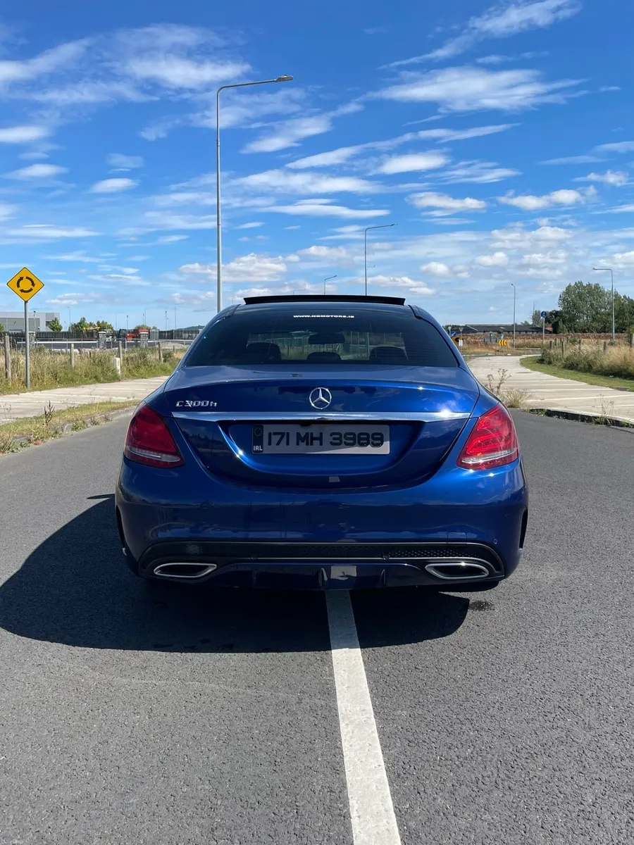 Mercedes C300h AMG Line Premium-240BHP-88,000 KM - Image 4