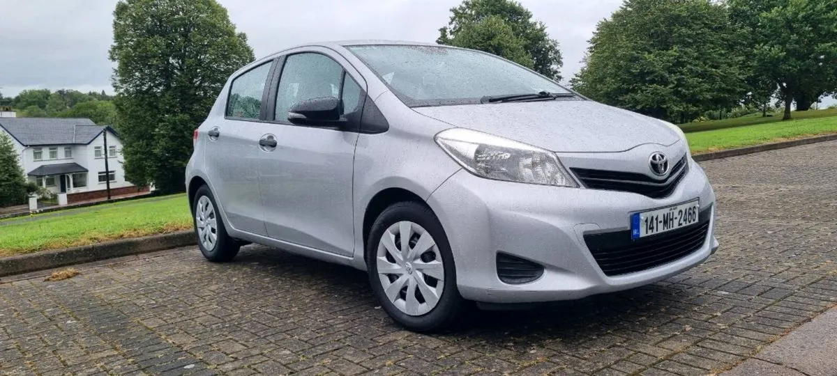 141 Toyota Yaris 1L petrol - Image 3