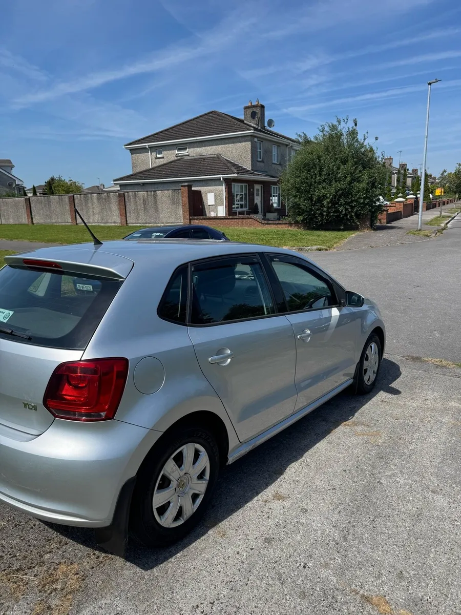 Volkswagen polo - Image 2