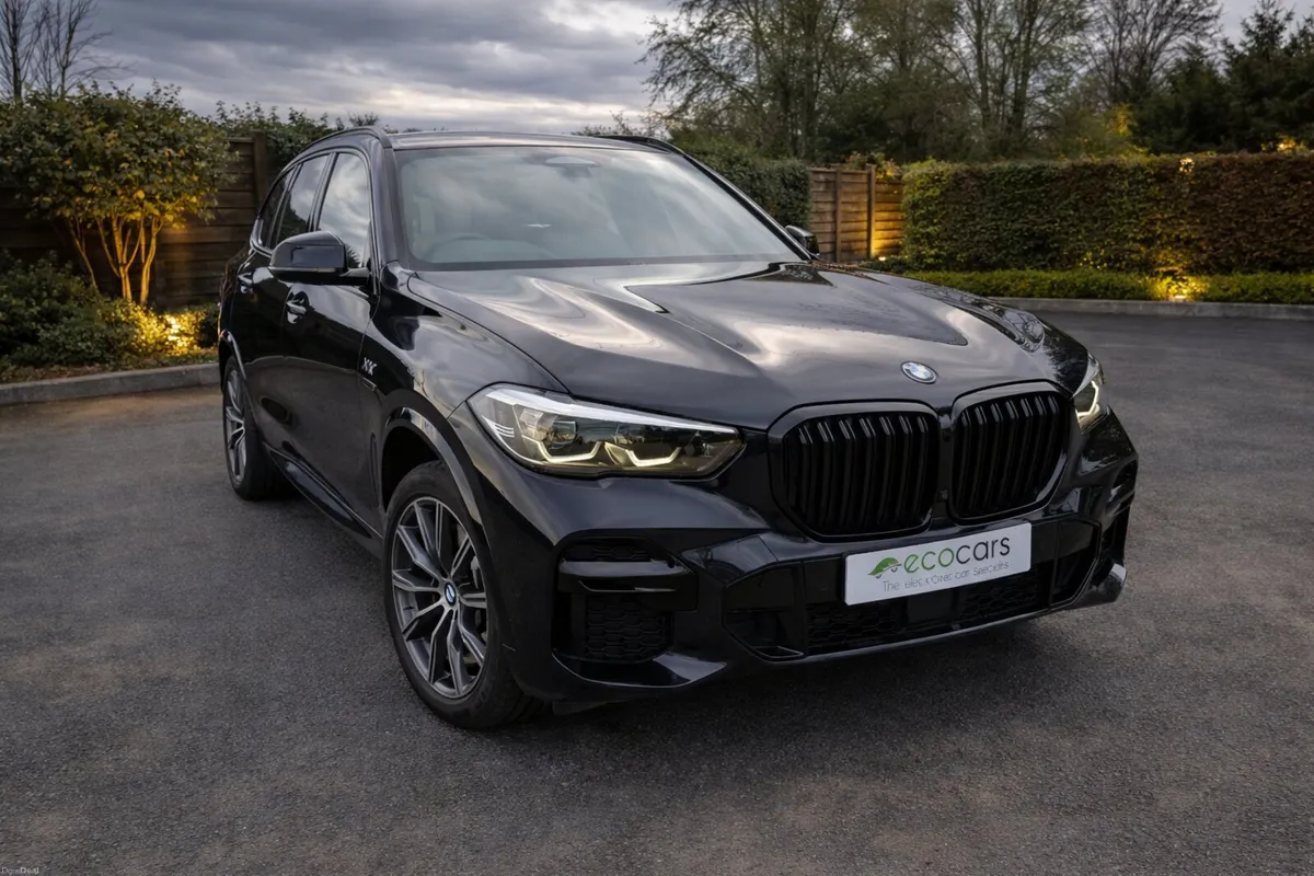 BMW X5 45e M Sport Plug-In Hybrid | Massive Spec - Image 2