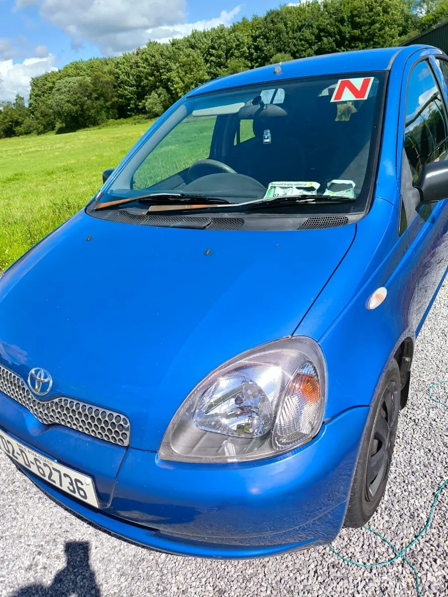 Toyota Yaris 2002 - Image 1