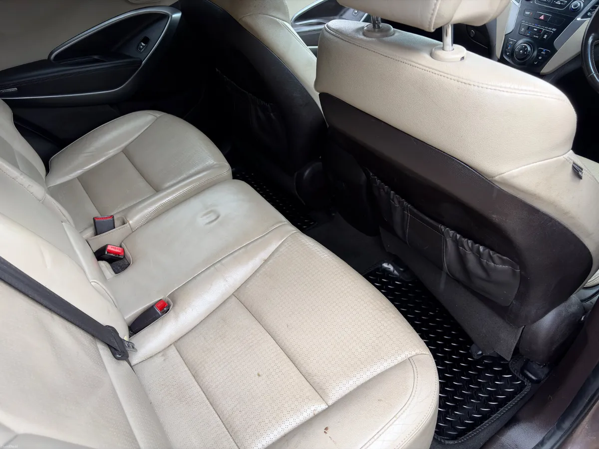 Hyundai Santa Fe 2013 2.2 CRDi new nct 6/27 - Image 4