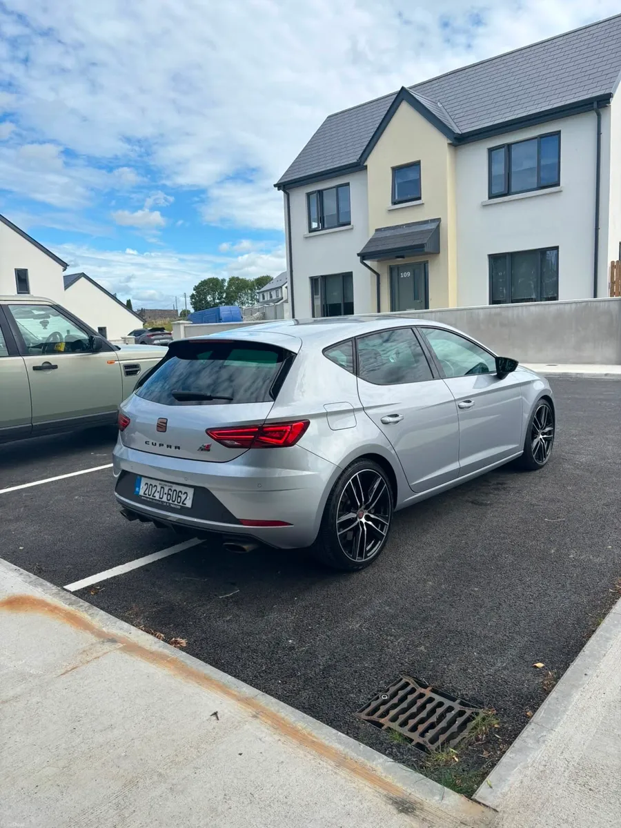 2020 Seat Leon Cupra 290 Bronze Addition - Image 2