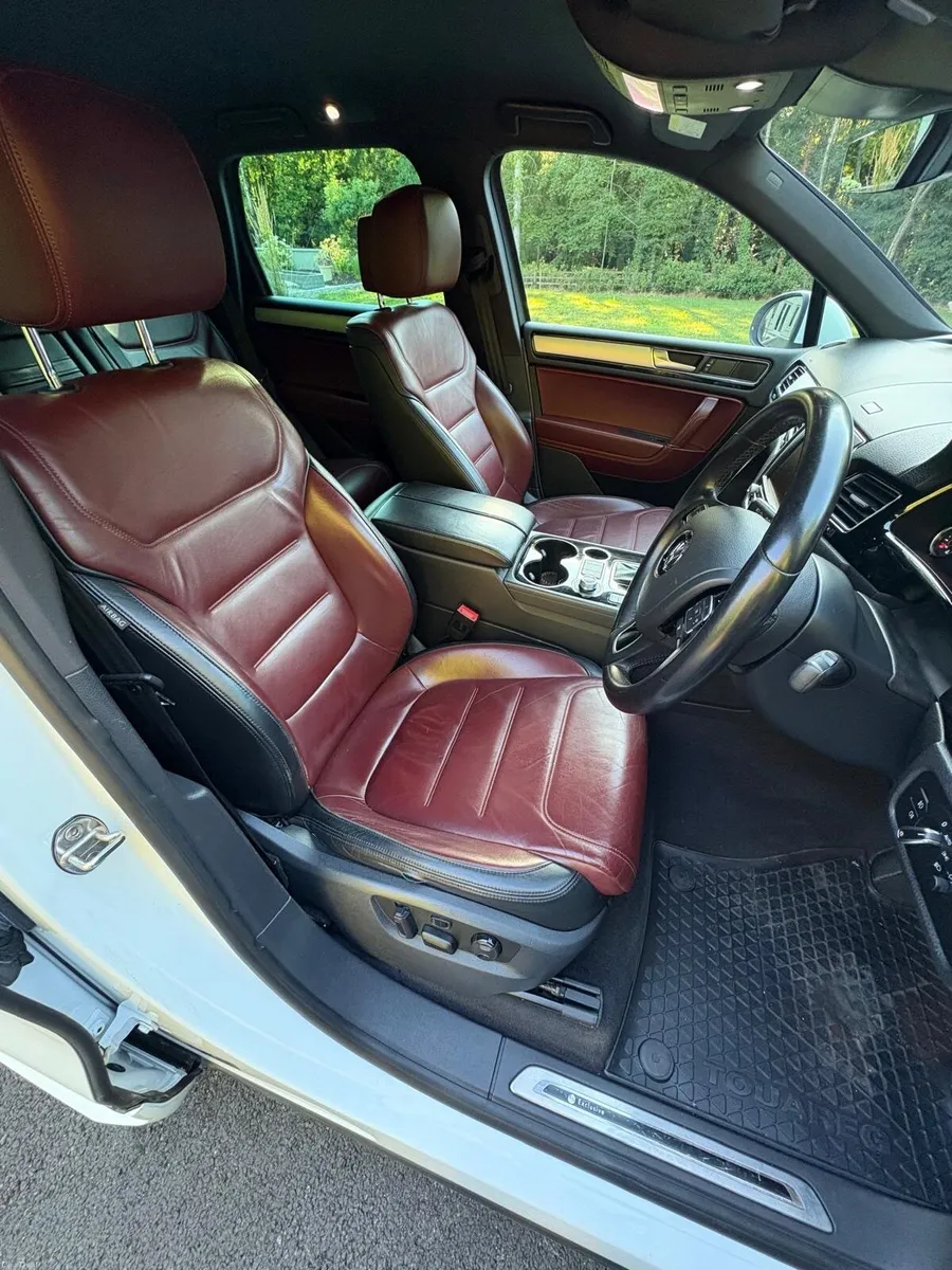 Volkswagen Touareg 2018 V6 R Line - Image 2