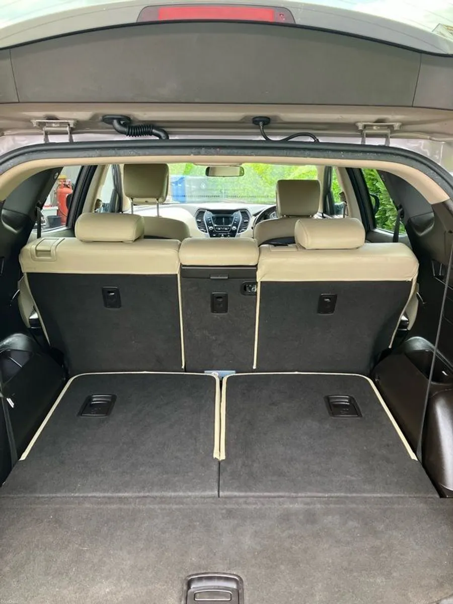 2014 Hyundai Santa Fe - Image 6