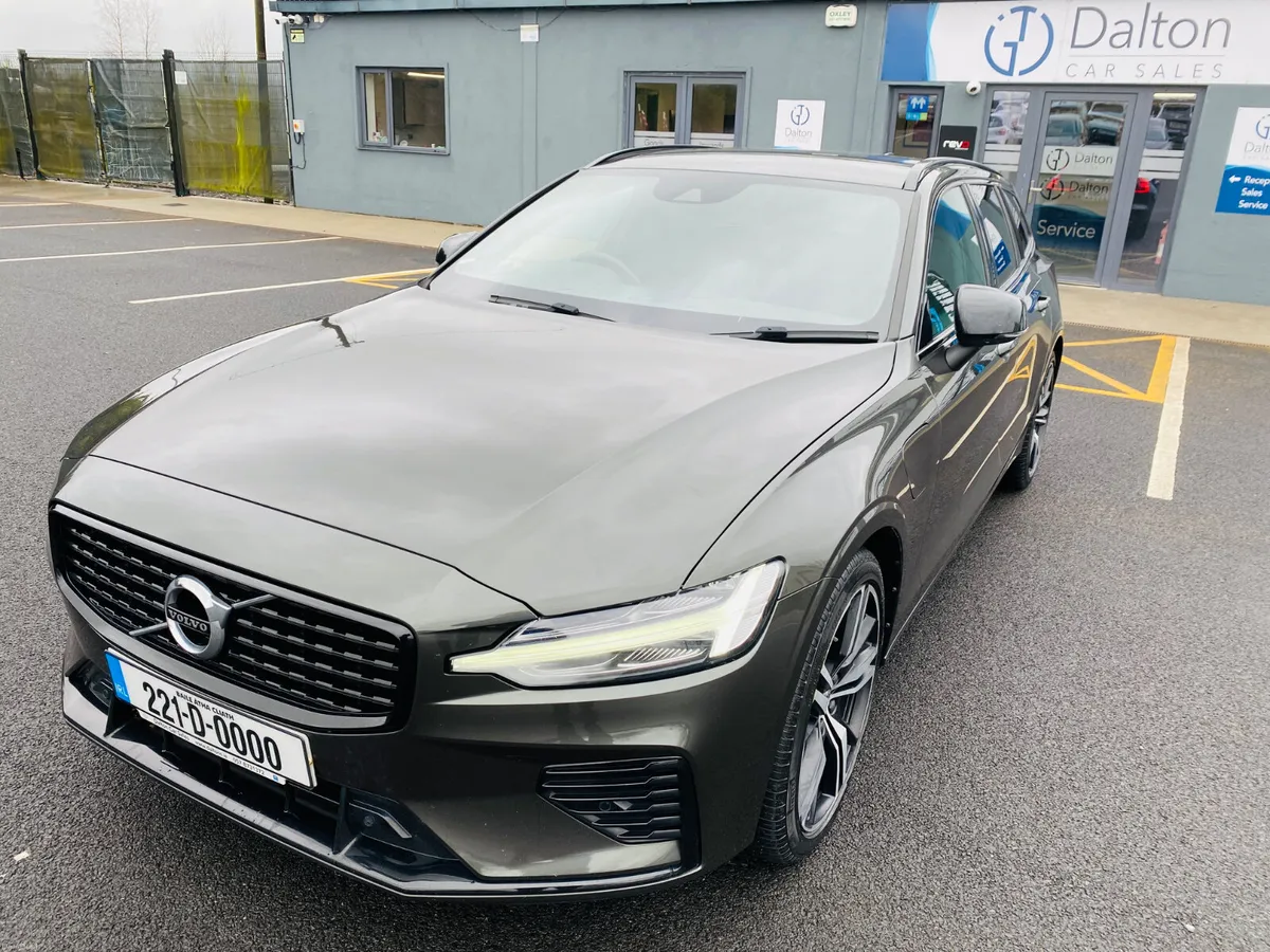 VOLVO V60 R-DESIGN AWD ESTATE T6 HYBRID 2022 (221) - Image 1