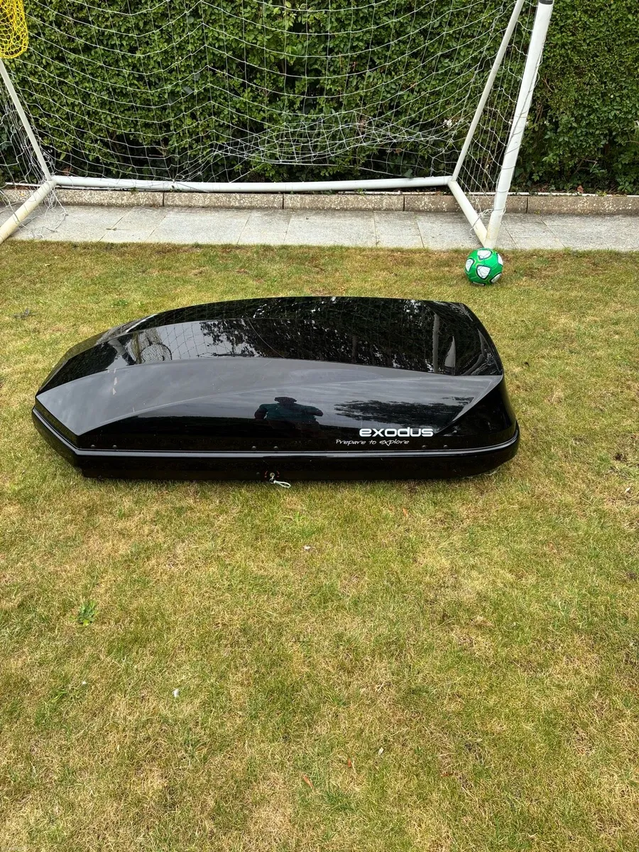 Roof box - Image 2
