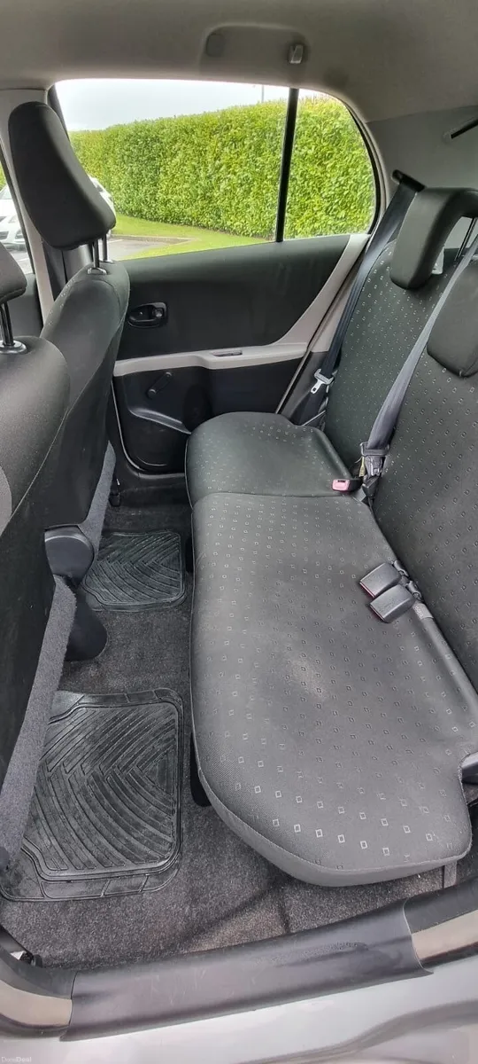 Toyota Yaris 2007 - Image 2