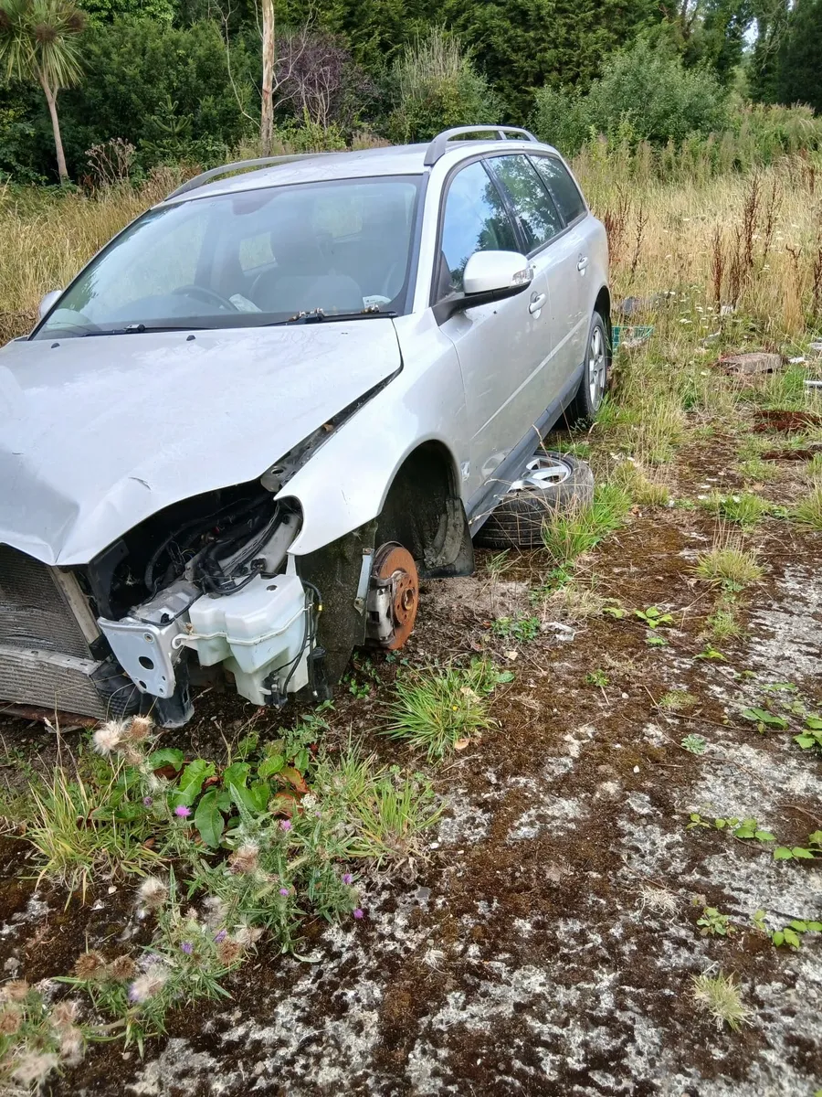 Volvo V70 2010 - Image 1