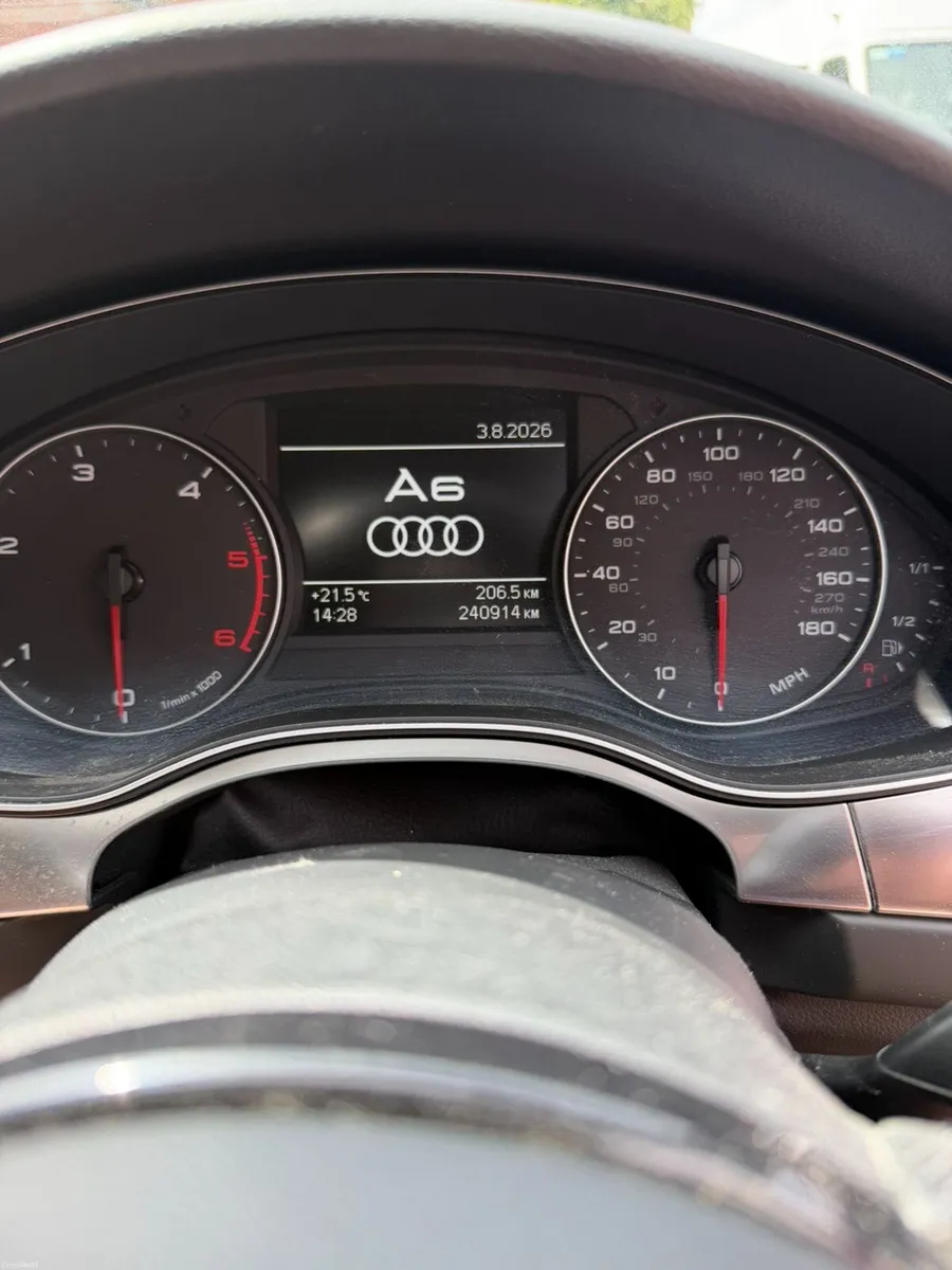 Audi A6 2013 - Image 2
