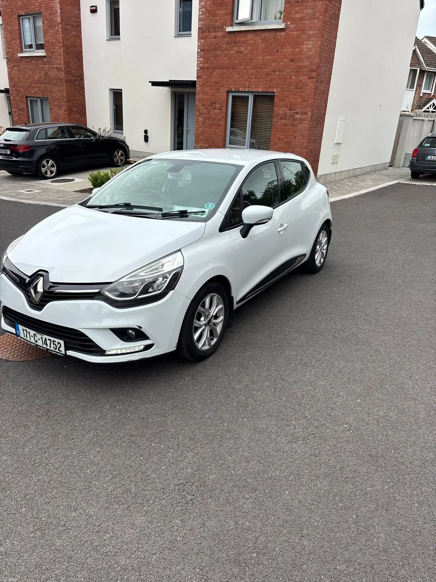Renault Clio 2017 - Image 1