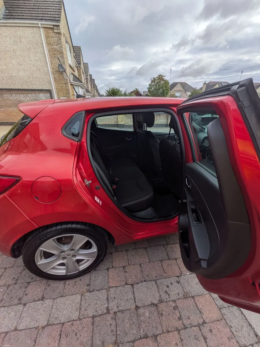Renault Clio 2014 - Image 2
