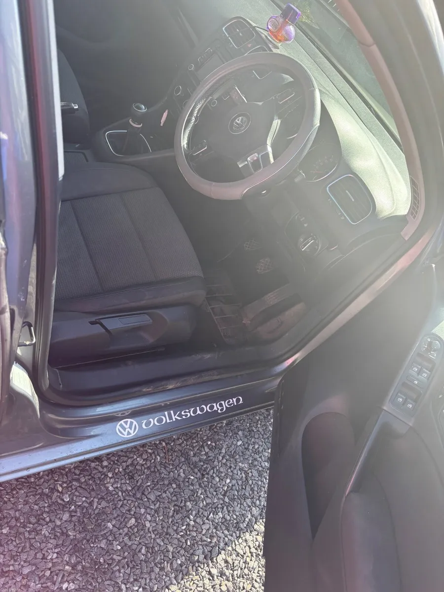 Volkswagen Golf 2010 - Image 6