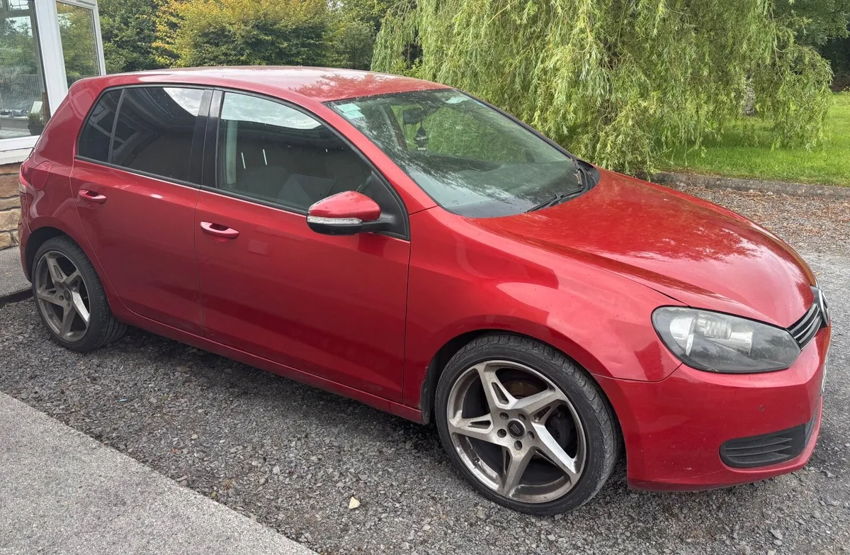 Volkswagen Golf 2011 - Image 2