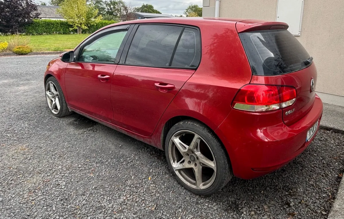 Volkswagen Golf 2011 - Image 4
