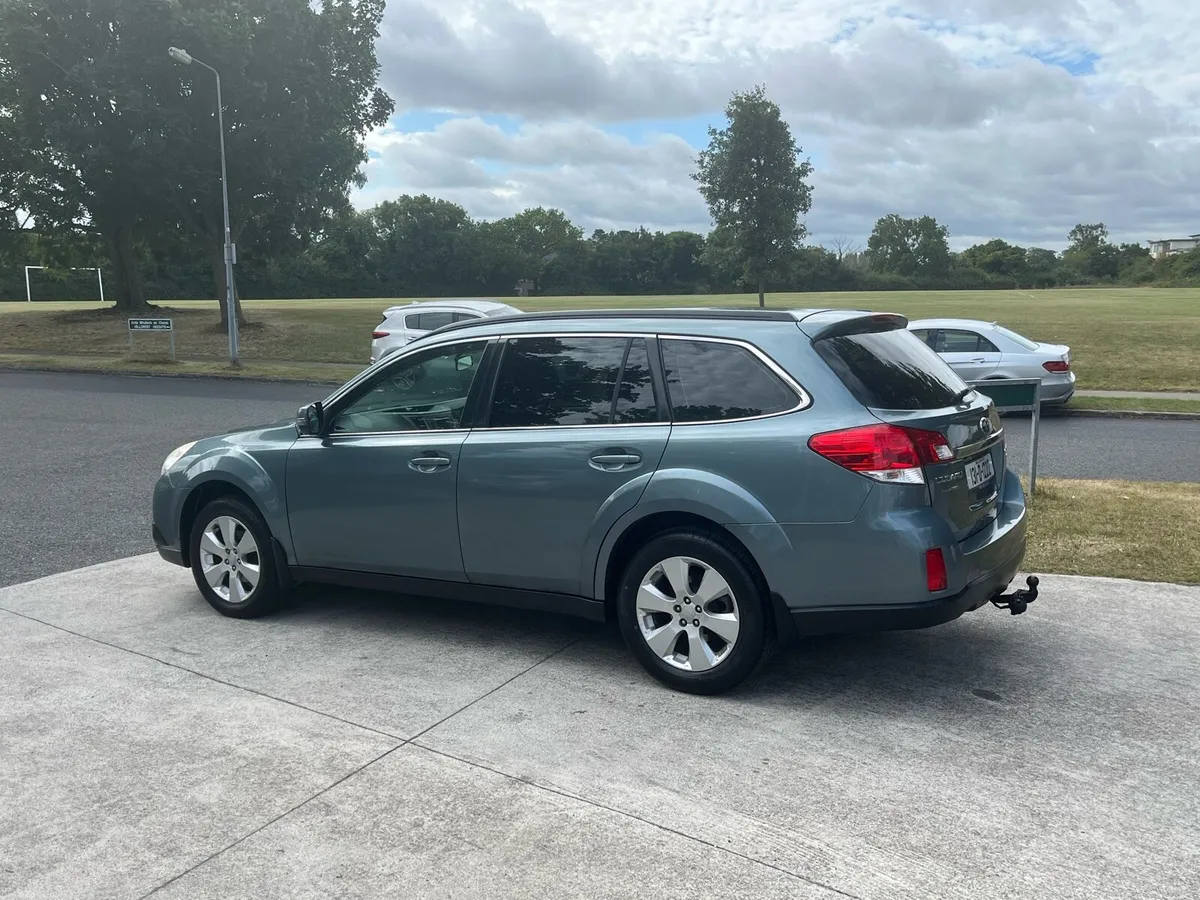 Subaru outback 2.0td se 5dr - Image 3