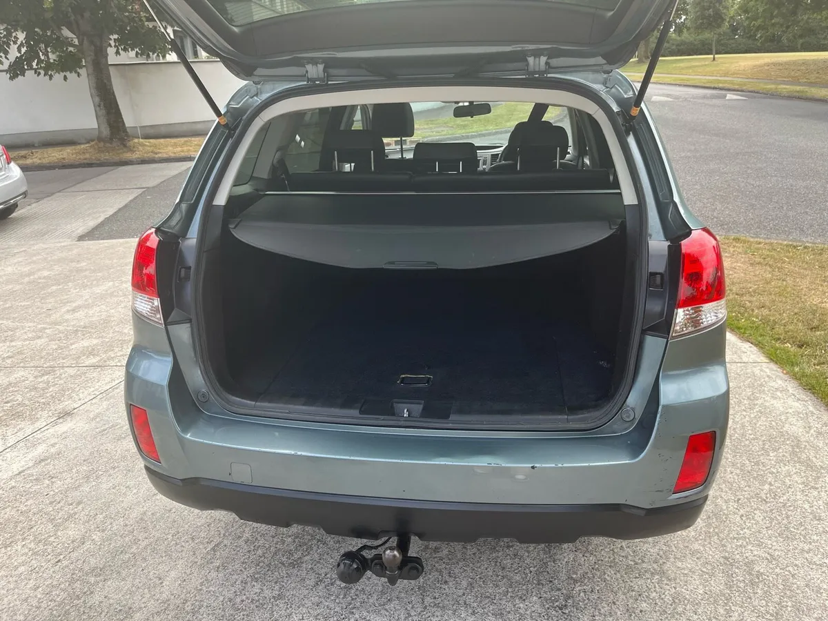 Subaru outback 2.0td se 5dr - Image 5