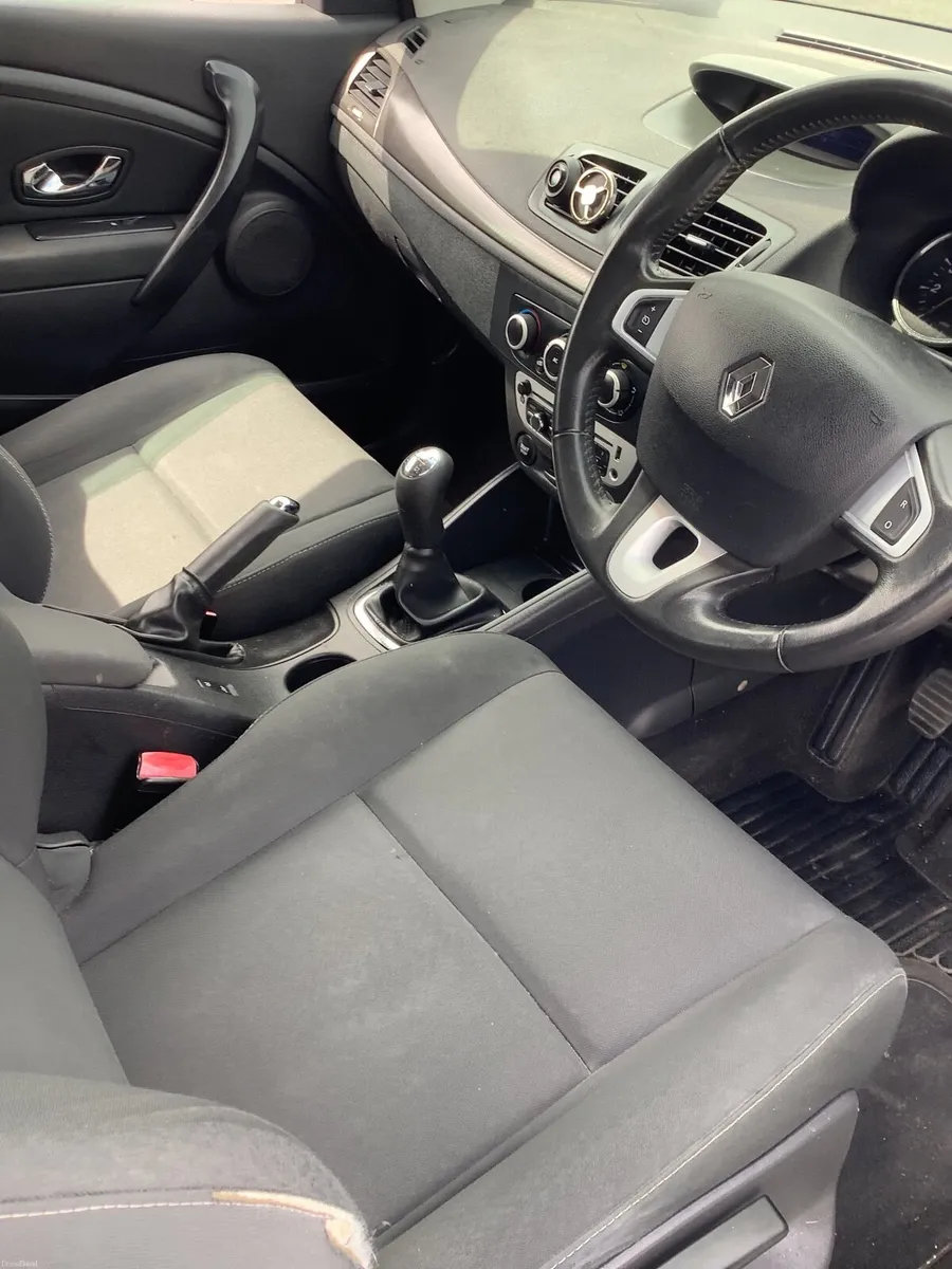 Renault Megane 2013 1’5 td nct 8/27 /tax/3 27 - Image 4