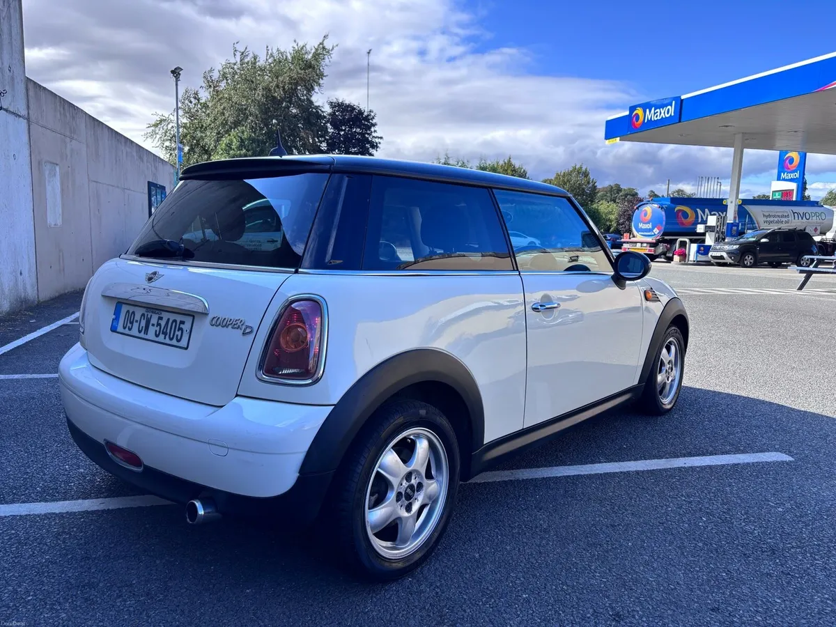 Mini Cooper - Image 4