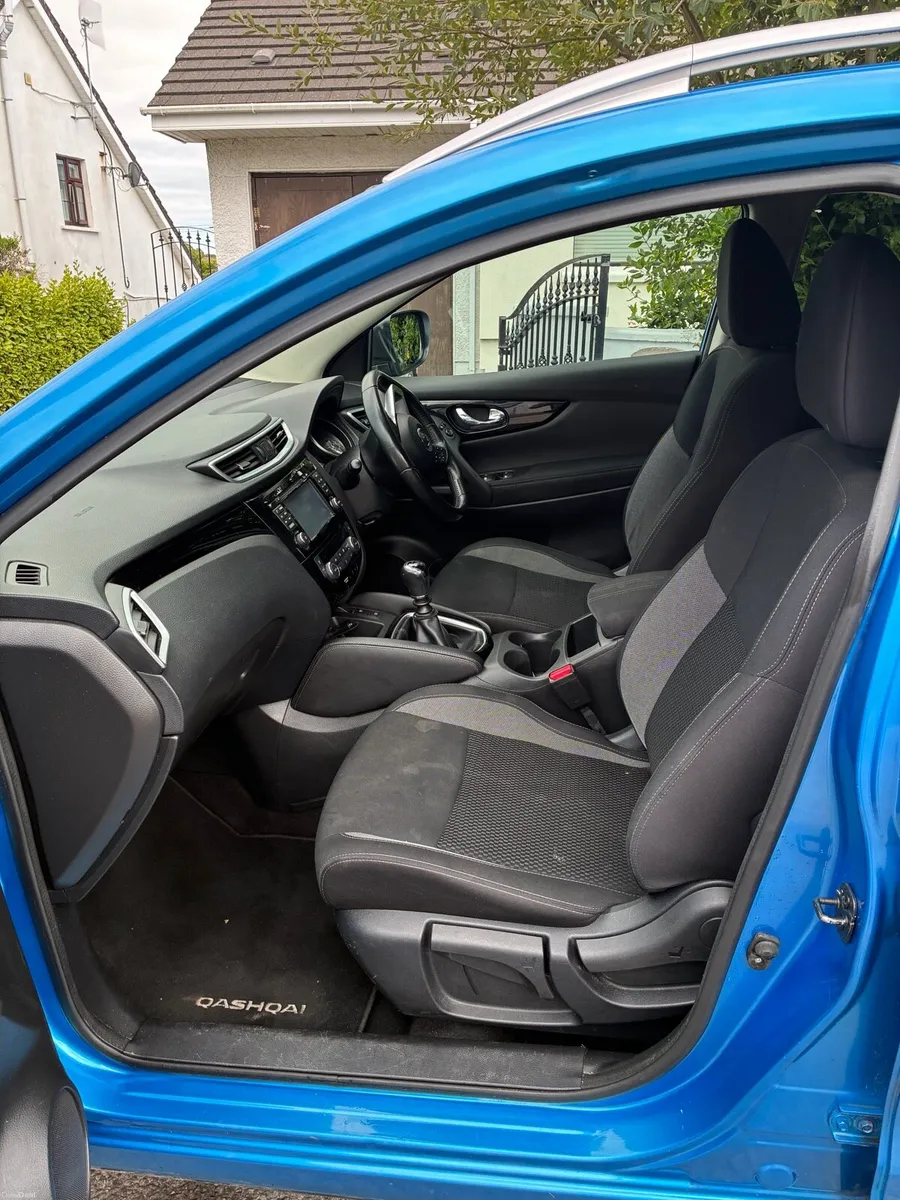 Nissan Qashqai 2018 Low Mileage - Image 2