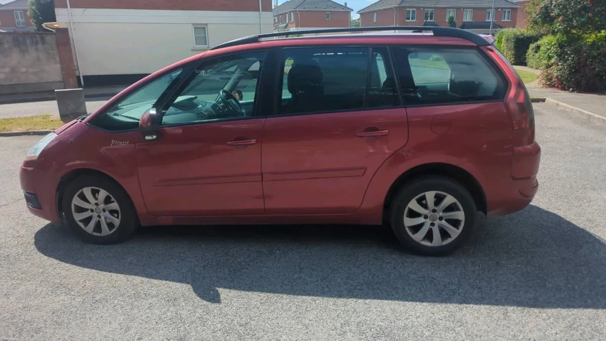 Car - Image 2